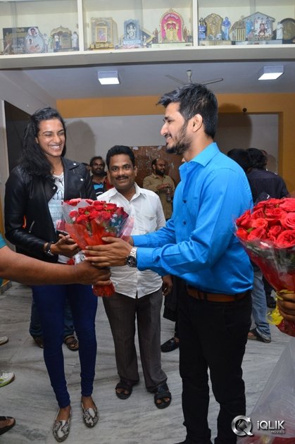 PV-Sindhu-Watched-Ekkadiki-Pothavu-Chinnavada